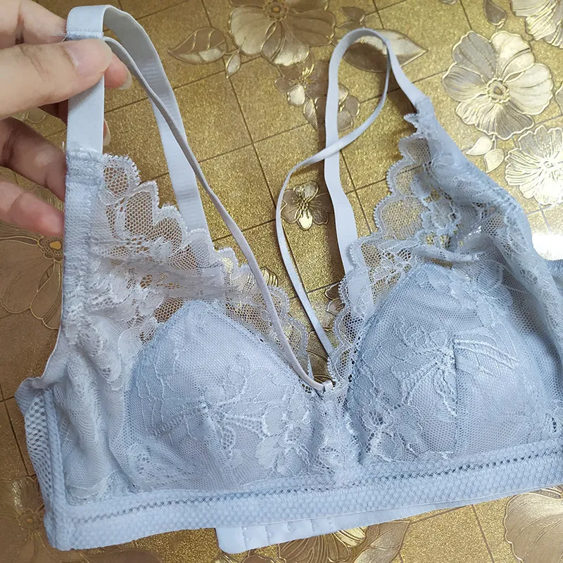 (A-Cカップ)脇高レース透かし彫りセクシーノンワイヤーブラジャー