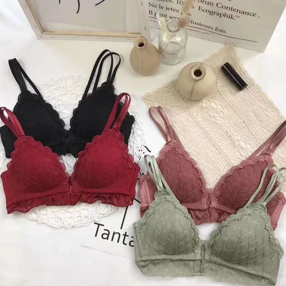 上品さたっぷり フロントホック 胸大きく見え レース 幾何柄 A-Bカップ ノンワイヤー ブラジャー