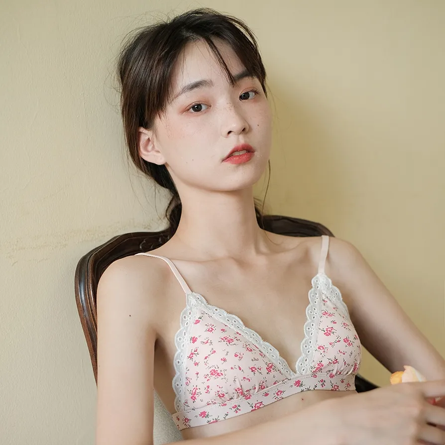 三角カップ 調節可 花柄 ABカップ ノンワイヤーブラジャー