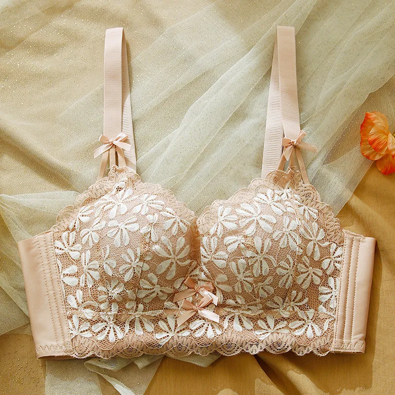 フェミニン 脇高 育乳 可愛い 刺繡 A-Bカップ 盛れる レース ノンワイヤー ブラジャー