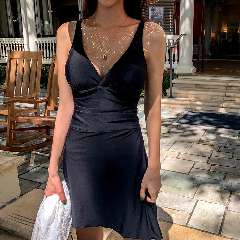 存在感抜群 体型カバー Ｖネック ボウタイ レトロ 細見せ バックレス 水着