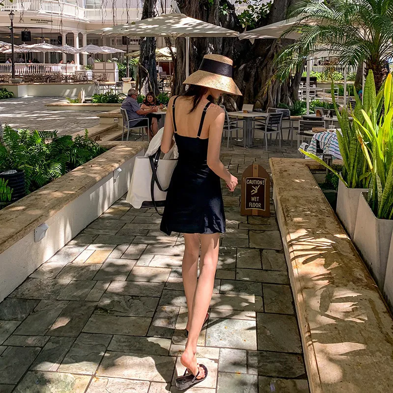 存在感抜群 体型カバー Ｖネック ボウタイ レトロ 細見せ バックレス 水着