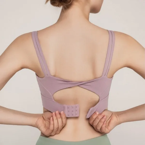 通気性抜群 切り替え 無地 しっかり 揺れない 透かし彫り 個性的なデザイン  しっかり  スポーツブラ