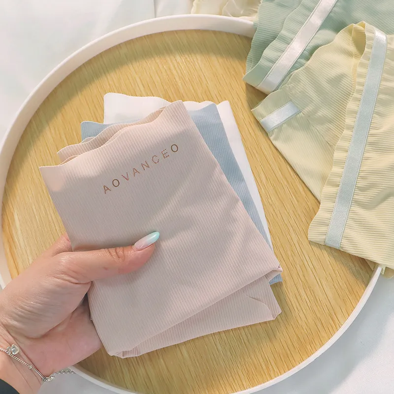 組み合わせ自由 シームレス 通気性良い 無地  美尻 ステルス 全6色 スタンダードショーツ