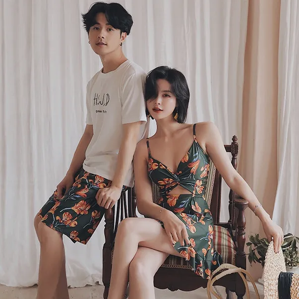 雑誌に掲載された レトロ 透かし彫りビーチ 安全パンツ付き ハイウエスト ペアルック水着