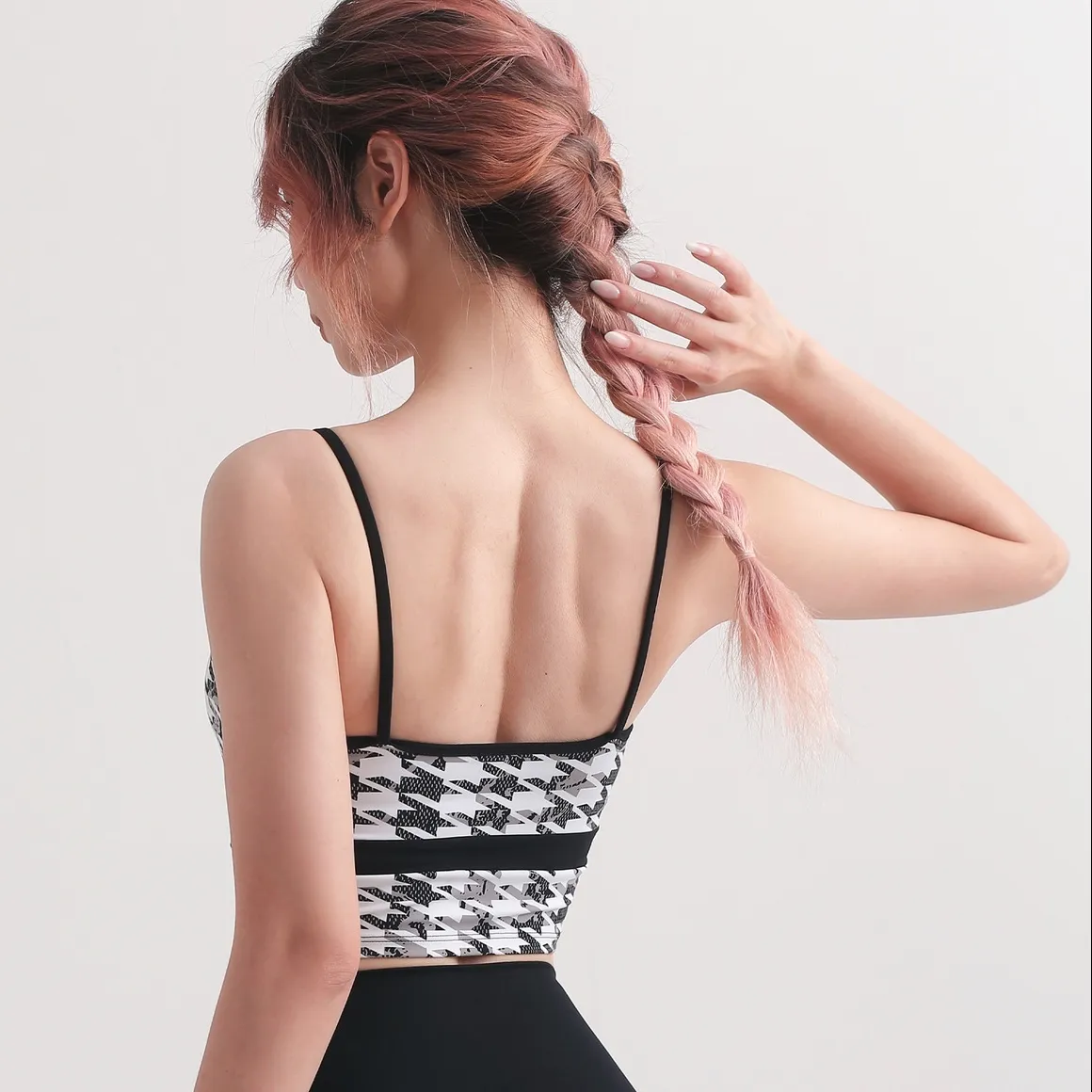 韓国の人気爆発 千鳥格子 スポーツ 配色 高品質 ファッション 切り替え 肌着 背魅せ ヨガトップス