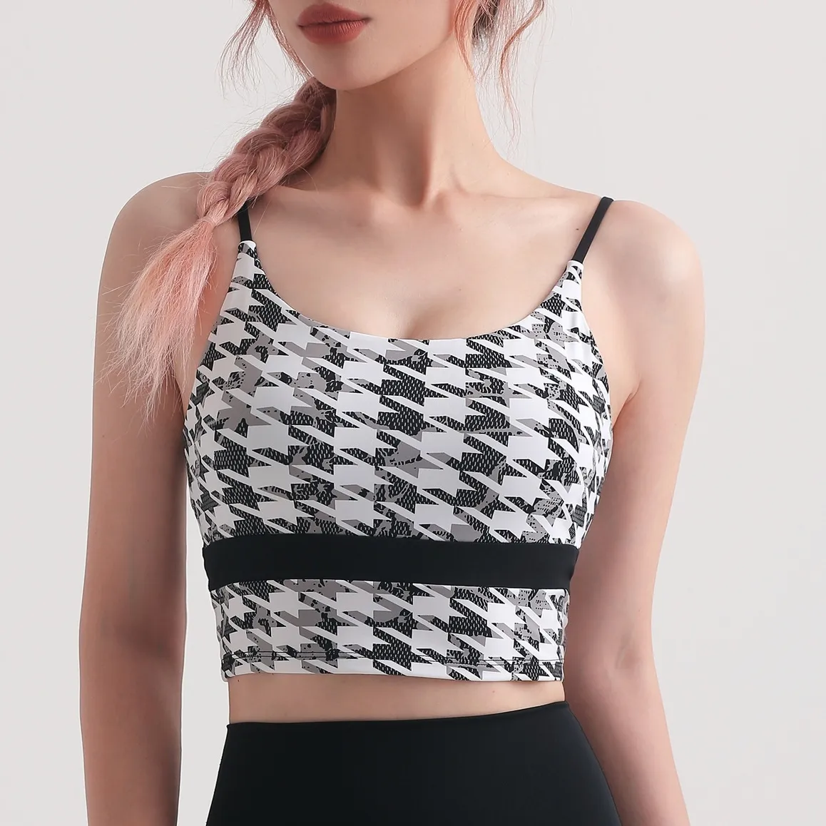 韓国の人気爆発 千鳥格子 スポーツ 配色 高品質 ファッション 切り替え 肌着 背魅せ ヨガトップス