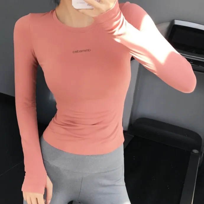 つけ心地 吸汗速乾素材 しっかり 長袖 スポーツ アルファベット 3色展開 ヨガトップス