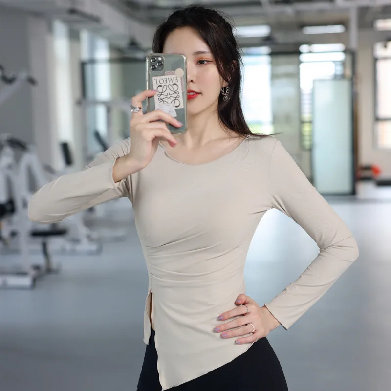 雑誌に掲載された エレガント 無地 吸汗 速乾 ランニング 運動 不規則 スリット セクシー ヨガトップス