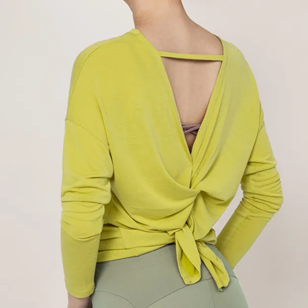 細身見え 4色可選  速乾 スポーツ ランニング フィットネス 長袖 ヨガトップス