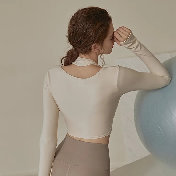 定番シンプル レイヤード 重ね着風 ホルターネック ランニング 運動 着瘦せ 優雅 吸汗 ヨガトップス