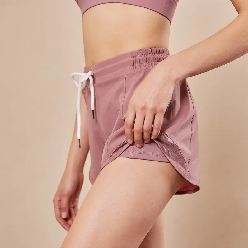 夏を楽しむトレーニングウェア 薄手 高通気性 インナーパンツ付き 運動 ランニング 速乾 ヨガパンツ