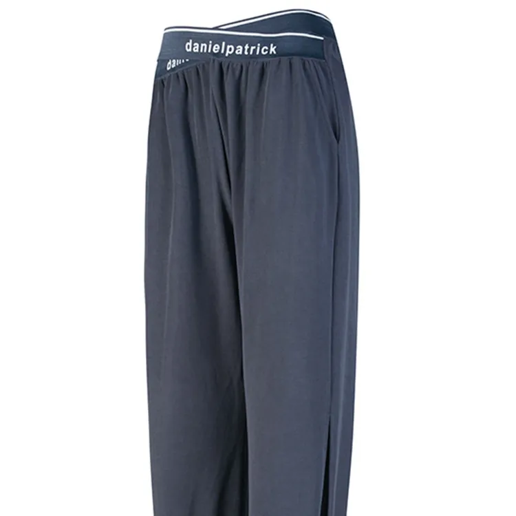 おしゃれ 着回し力抜群 無地 レギュラー丈 透かし彫り ハイウエスト 体型カバー ヨガ パンツ