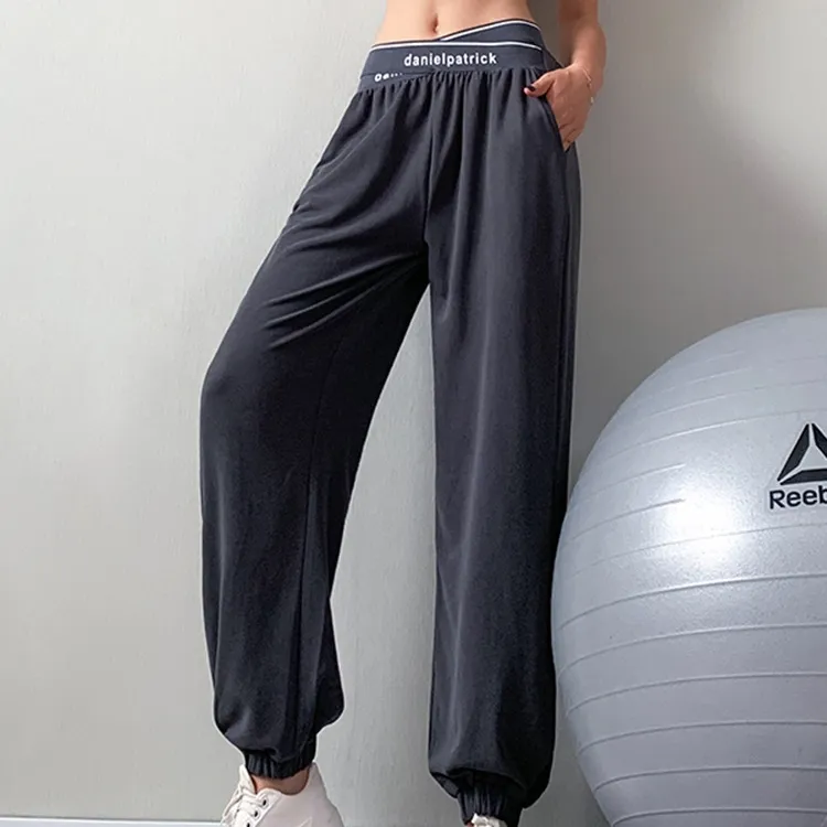 おしゃれ 着回し力抜群 無地 レギュラー丈 透かし彫り ハイウエスト 体型カバー ヨガ パンツ