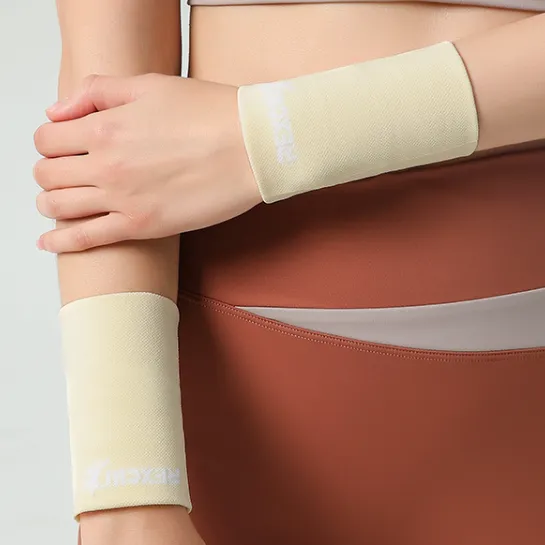 【1枚 】 男女兼用 全5色 欠かせない スポーツ  左右兼用 ヨガ 手首サポーター