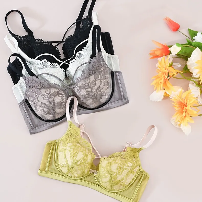 深い谷間 セクシー 透かし彫り ソフトワイヤー B-Cカップ レース フ バストアップ ブラ・ショーツセット