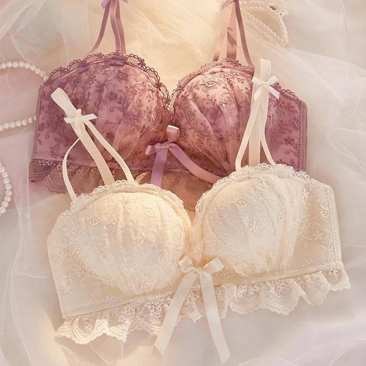 【胸大きく見え】可愛い 刺繡 盛れる A-Bカップ ハミ肉ゼロ ノンワイヤー ブラ・ショーツセット