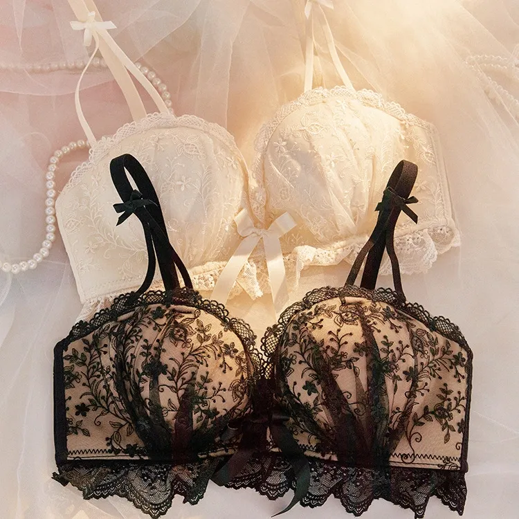 【胸大きく見え】可愛い 刺繡 盛れる A-Bカップ ハミ肉ゼロ ノンワイヤー ブラ・ショーツセット