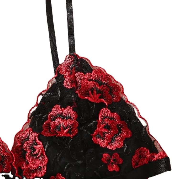 魅力アップ 刺繡 セクシー ノンワイヤー 花柄 美乳 穴開き チャーミング ブラ・ショーツセット