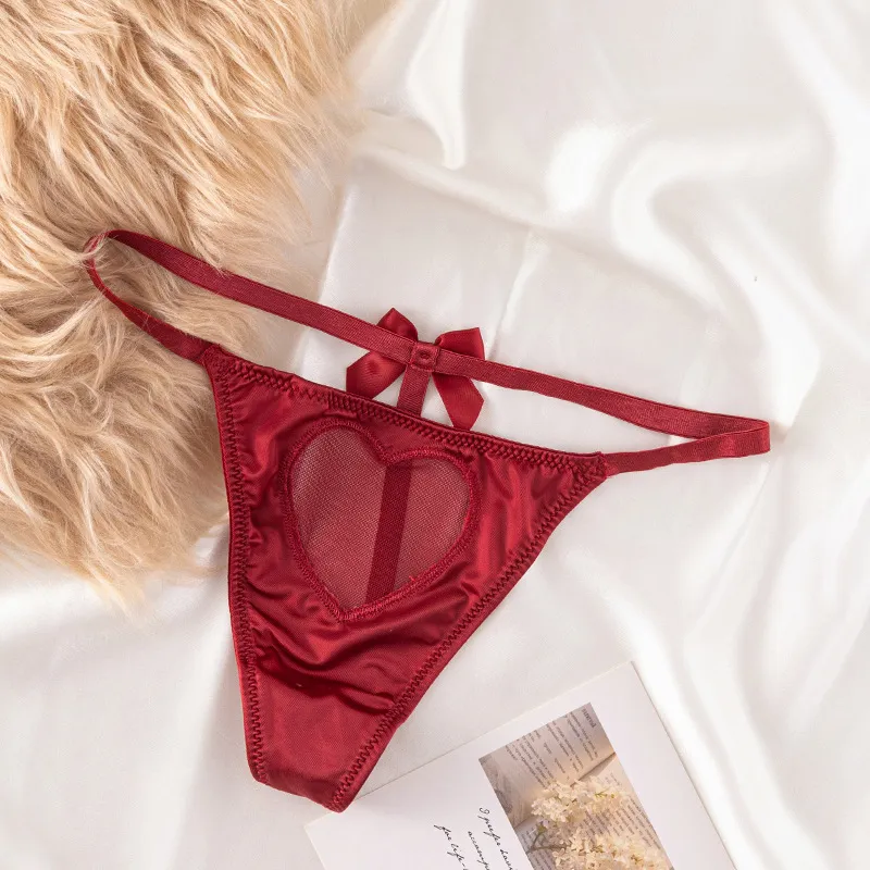 エロさ倍増 心形 可愛さが溢れる 美尻 リボン セクシー 穴開き Tバック