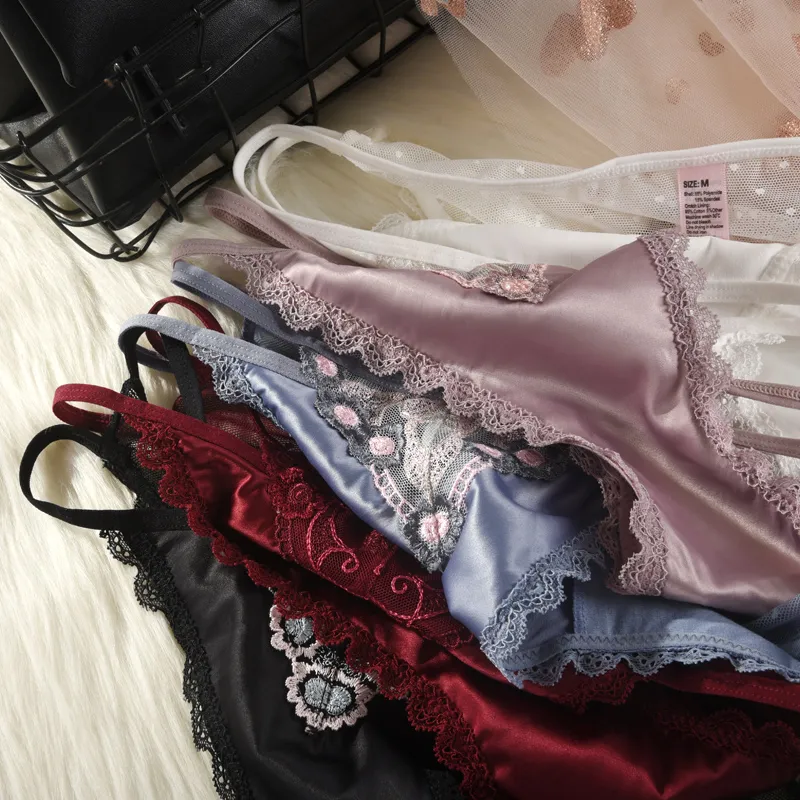 個性的なデザイン おしゃれ度高め 快適な着心地 透かし彫り 柔らかくて優しい印象 スタンダードショーツ