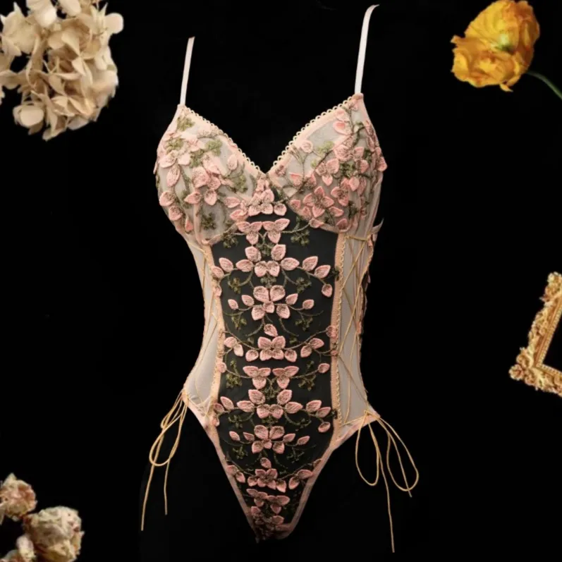 透け感 美人度UP Ｖ型 夜の営み  露出度が高く  高級感  ベビードール